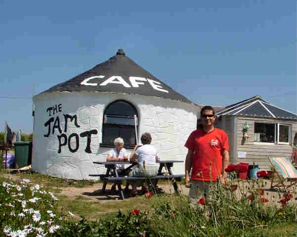 Jam Pot Cafe on the Cornish coast path, dog friendly